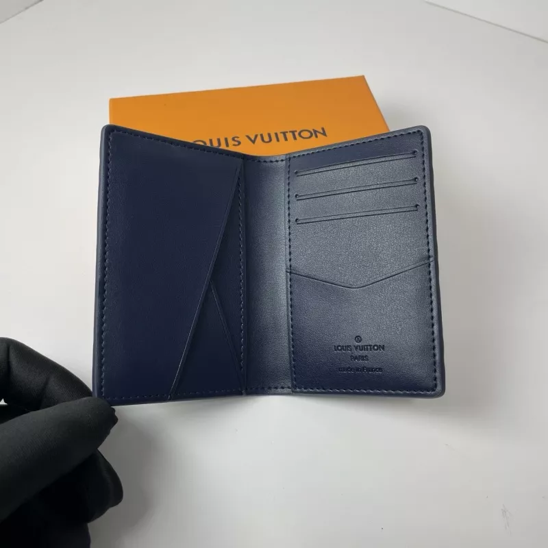Lightweight 2446 Louis Vuitton AAA Quality Card Case