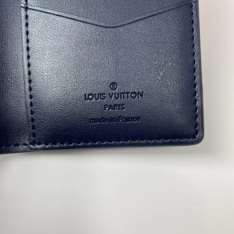 Lightweight 2446 Louis Vuitton AAA Quality Card Case