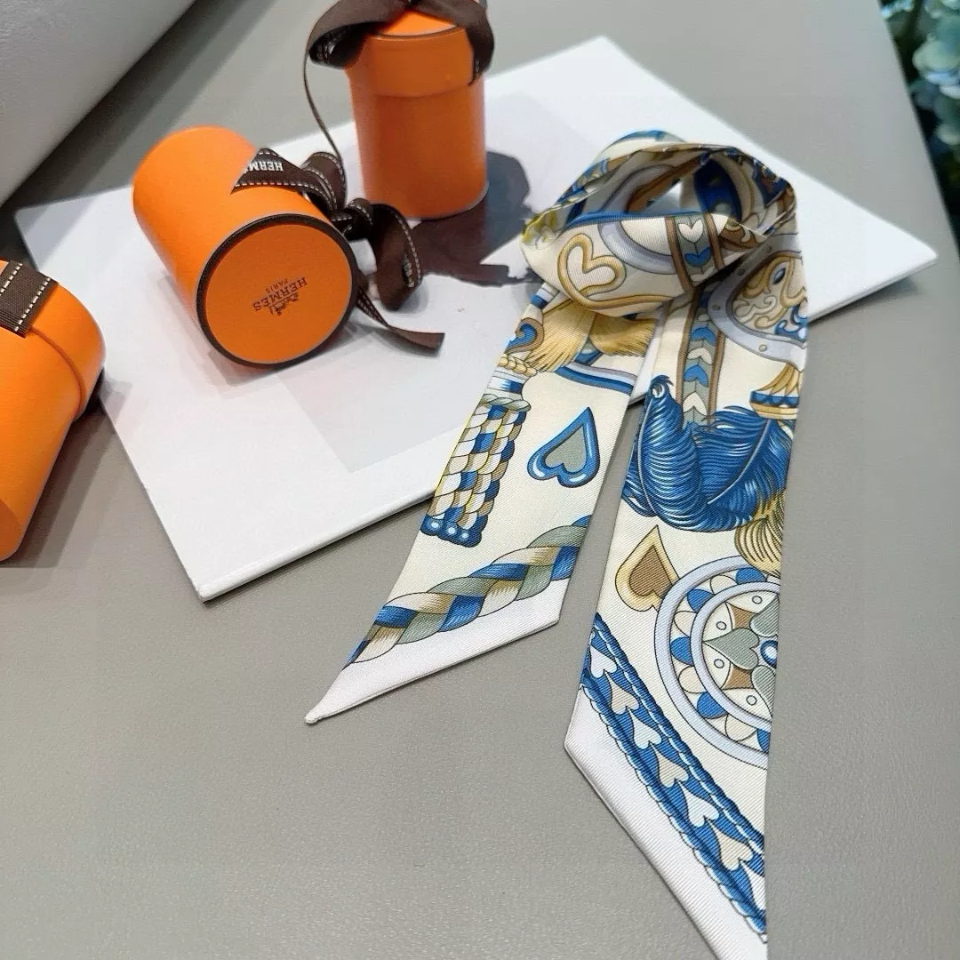 Lightweight 2695 Hermes Silk Scarf