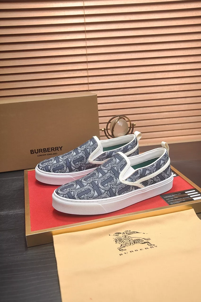 Lightweight 270 Burberry Casual Shoes For Men