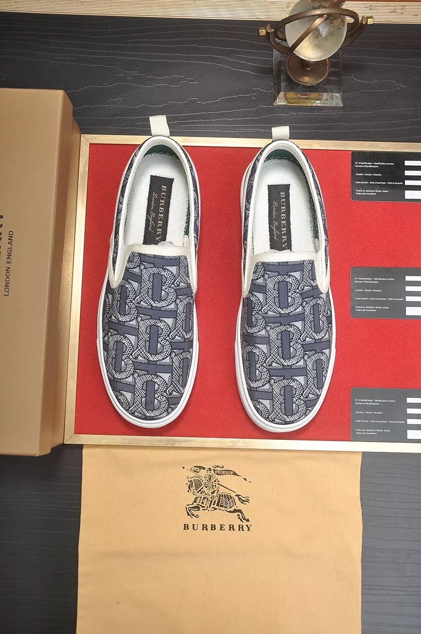 Lightweight 270 Burberry Casual Shoes For Men