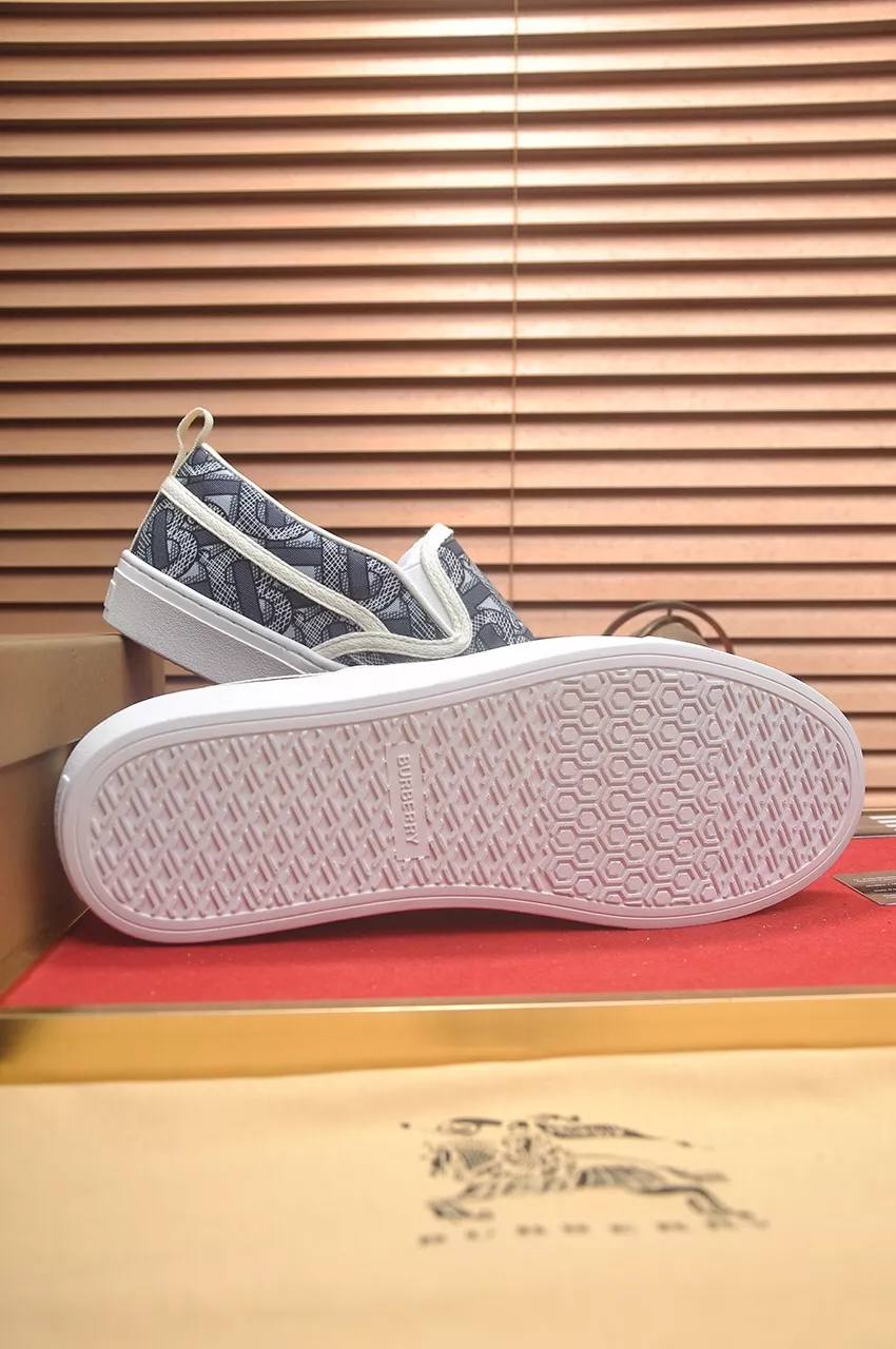 Lightweight 270 Burberry Casual Shoes For Men