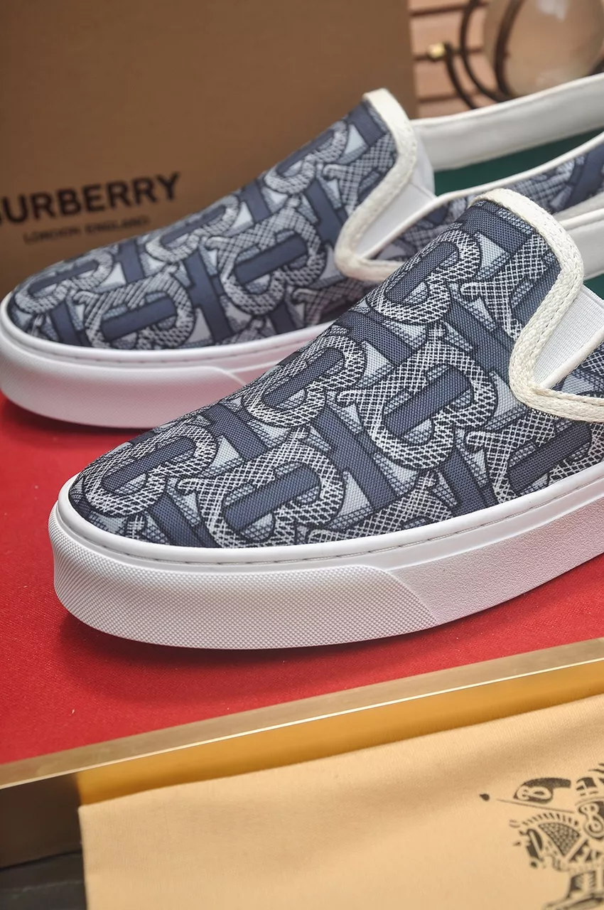 Lightweight 270 Burberry Casual Shoes For Men