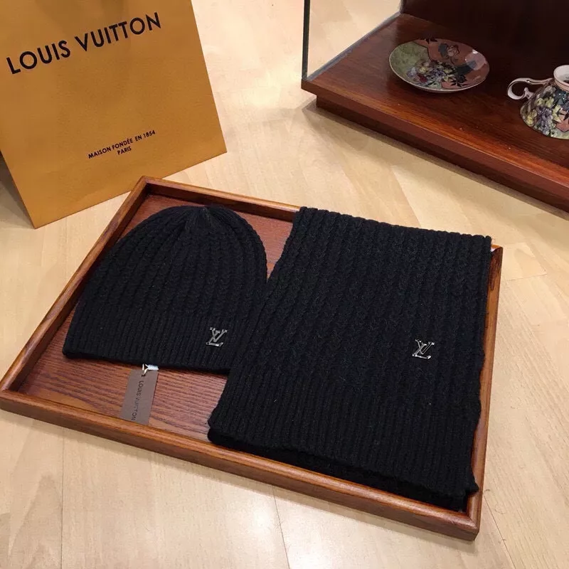 Lightweight 2941 Louis Vuitton LV Hat and Scarf Set