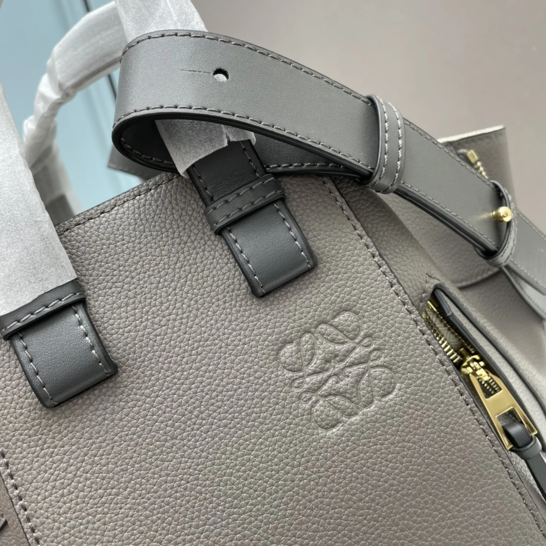 Lightweight 3019 LOEWE AAA Quality Handbags For Women
