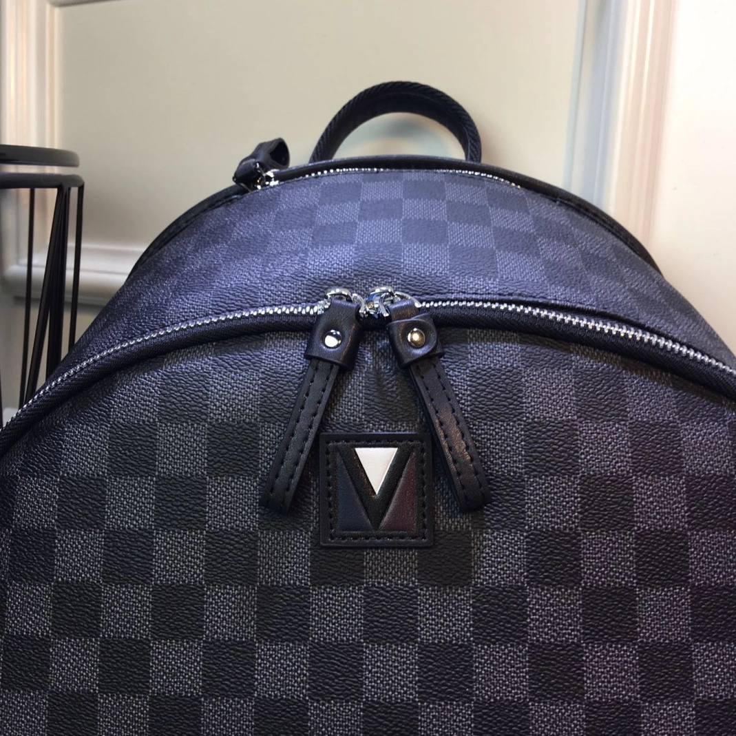 Lightweight 3298 Louis Vuitton LV AAA Man Backpacks