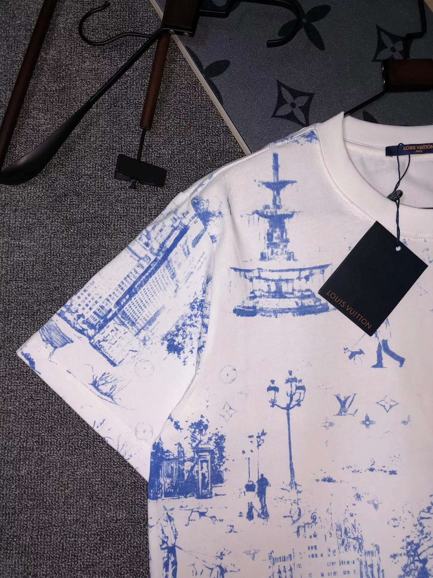 Lightweight 3442 Louis Vuitton LV T-Shirts Short Sleeved For Unisex