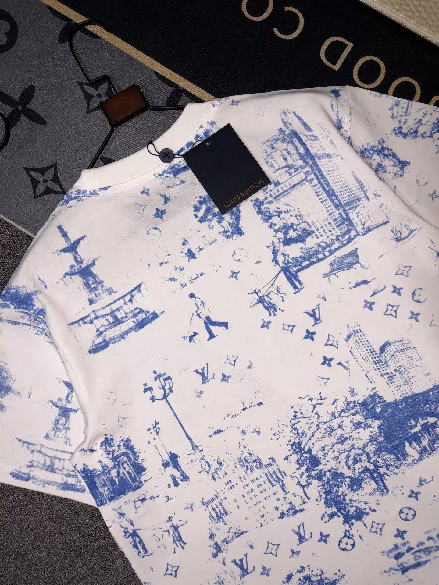Lightweight 3442 Louis Vuitton LV T-Shirts Short Sleeved For Unisex