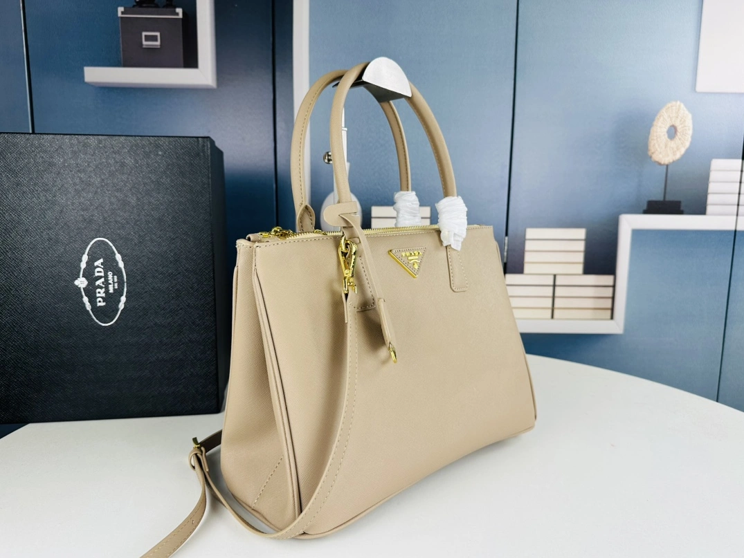 Lightweight 3485 Prada AAA Quality Handbags For Women