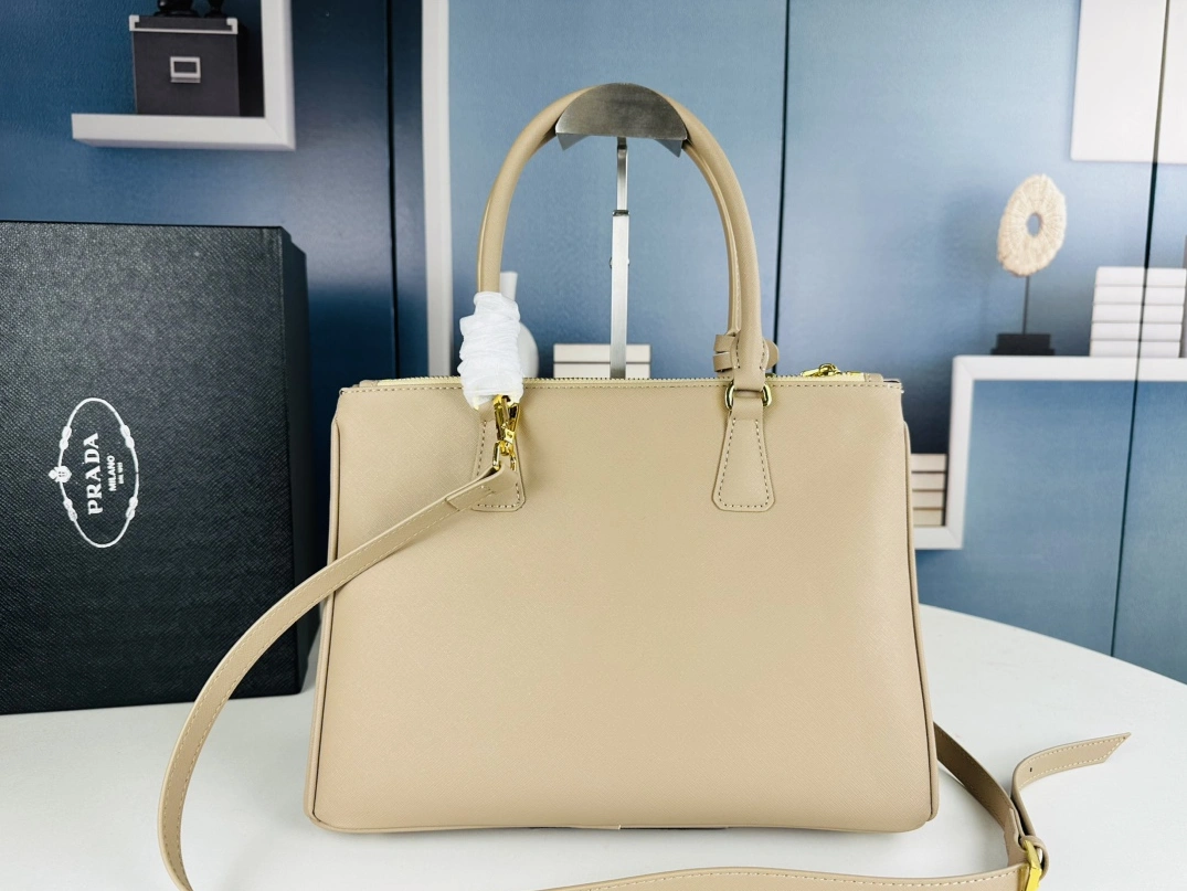 Lightweight 3485 Prada AAA Quality Handbags For Women