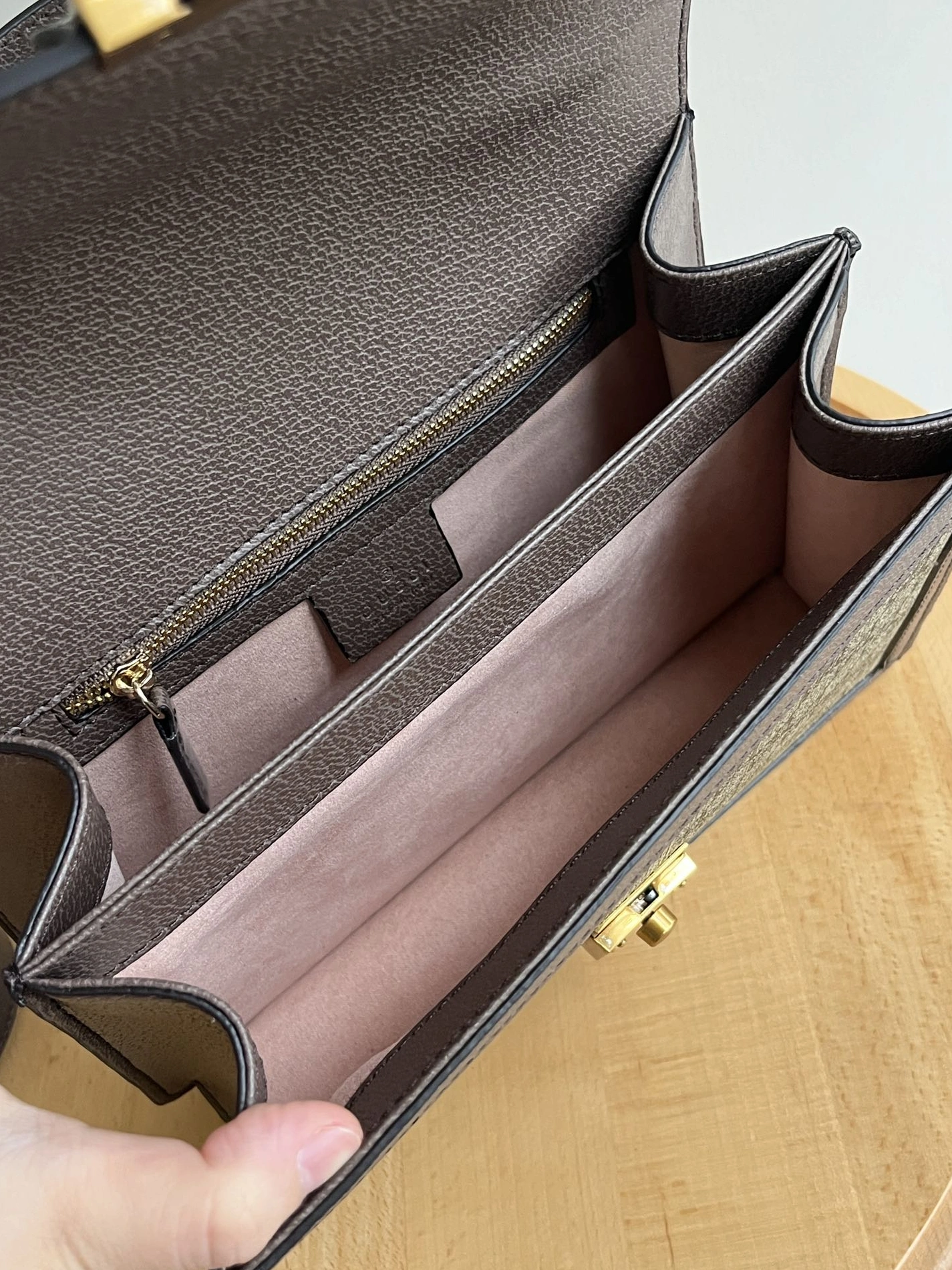 Lightweight 3712 Gucci AAA Quality Handbags For Women