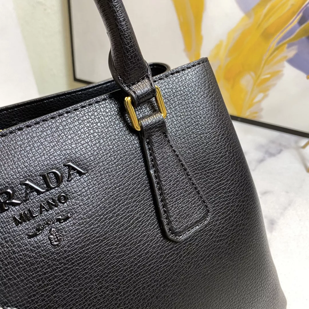 Lightweight 3754 Prada AAA Quality Handbags For Women