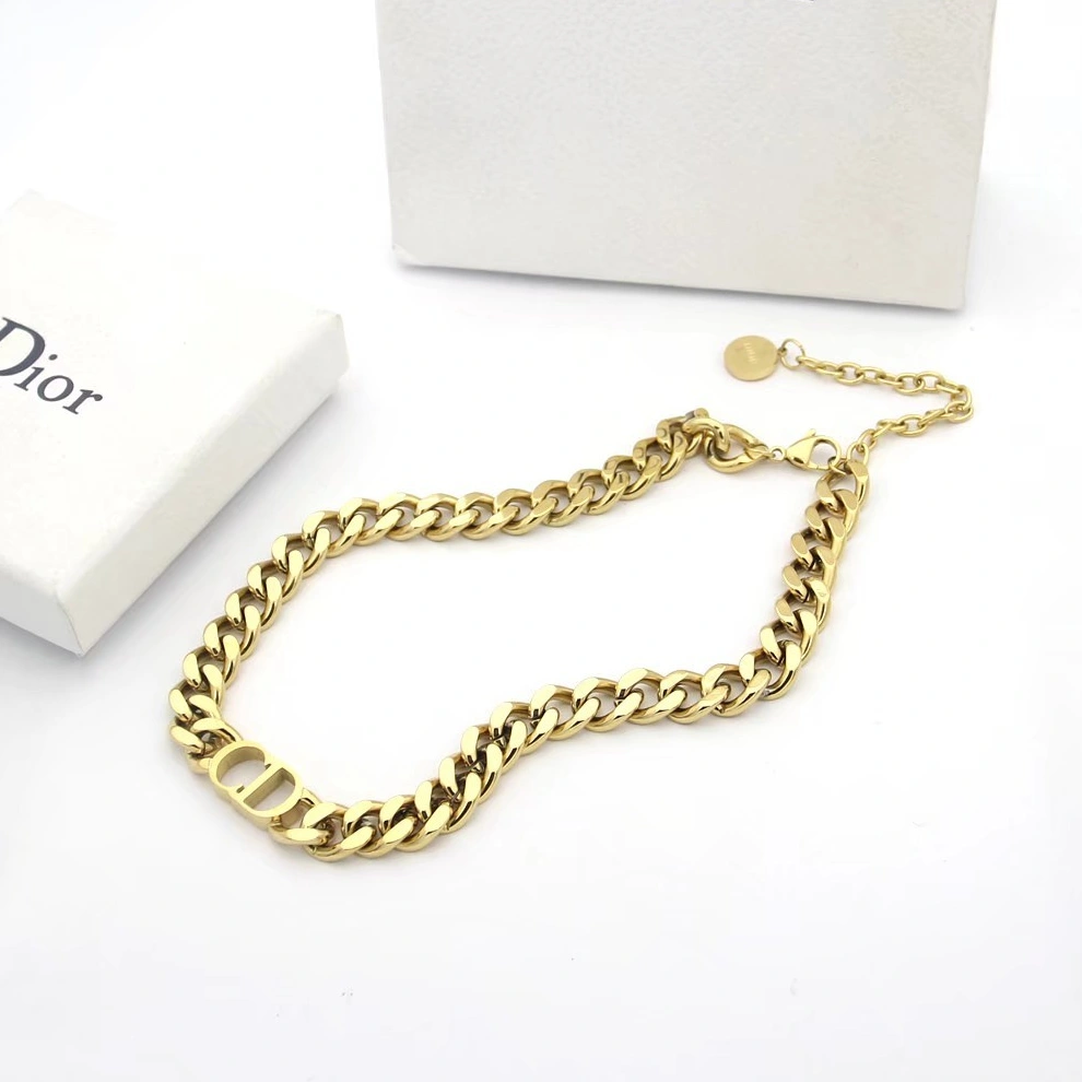 Lightweight 3850 Christian Dior Necklace