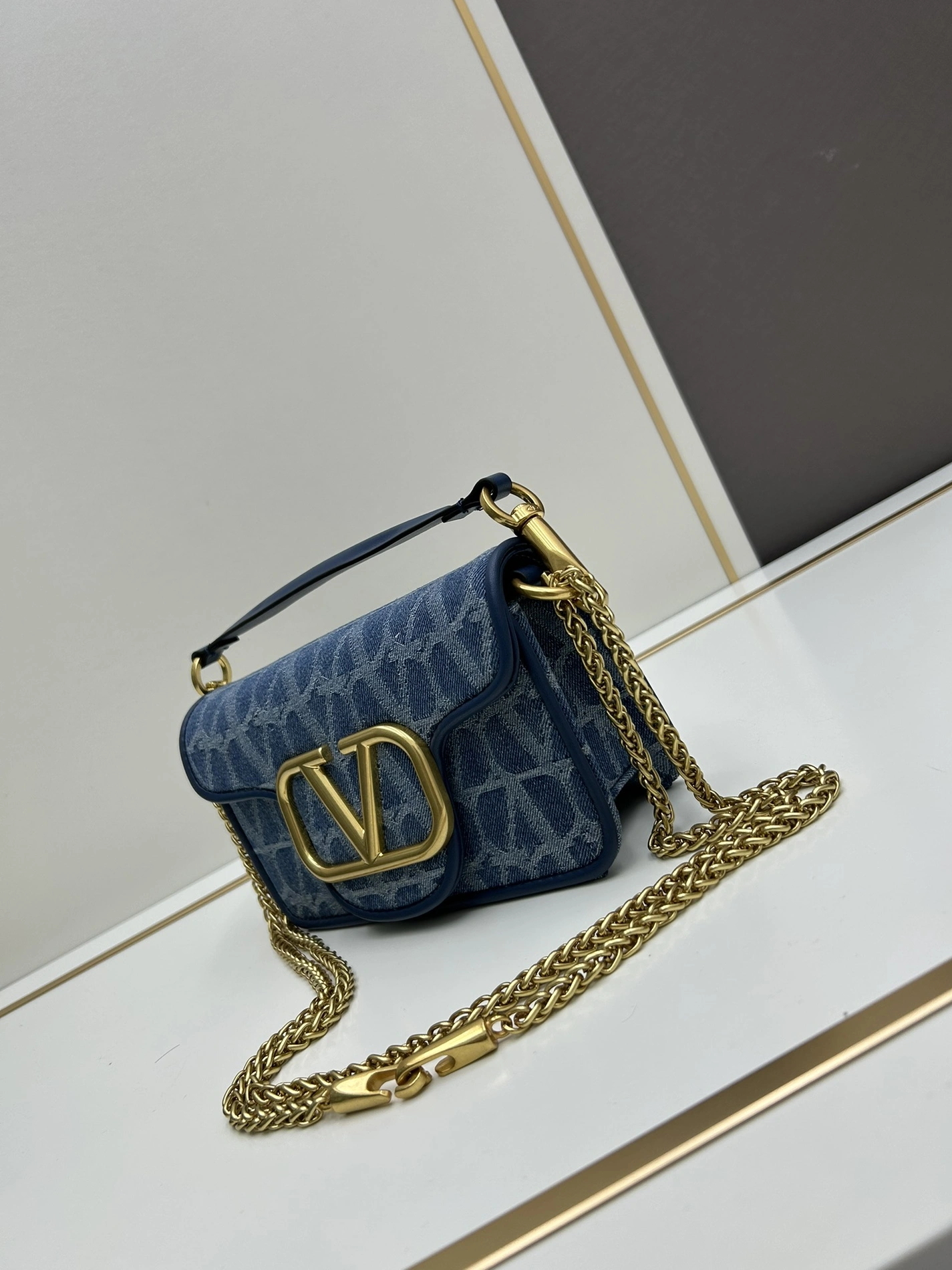 Lightweight 3921 Valentino AAA Quality Shoulder Bags For Women