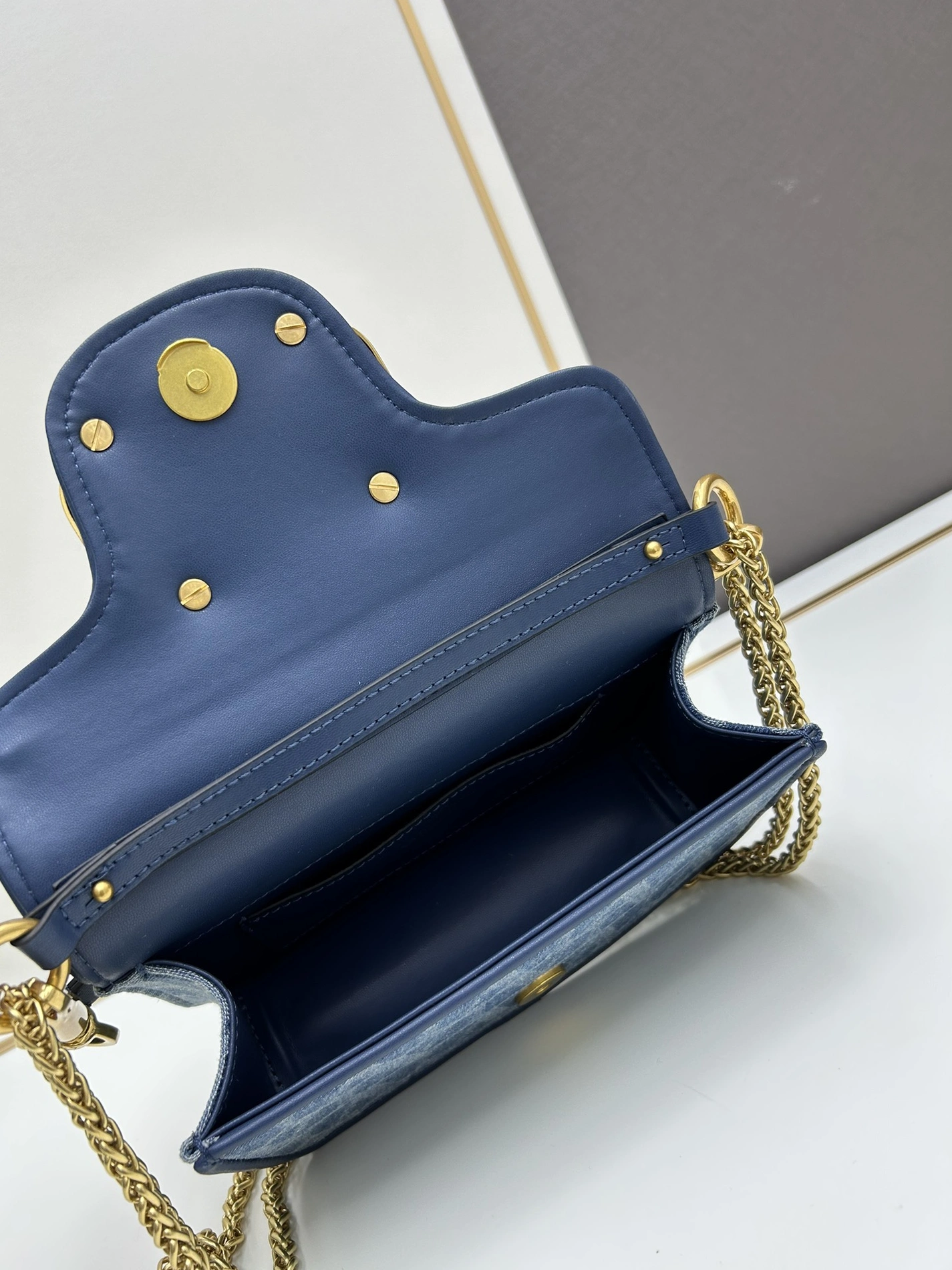 Lightweight 3921 Valentino AAA Quality Shoulder Bags For Women