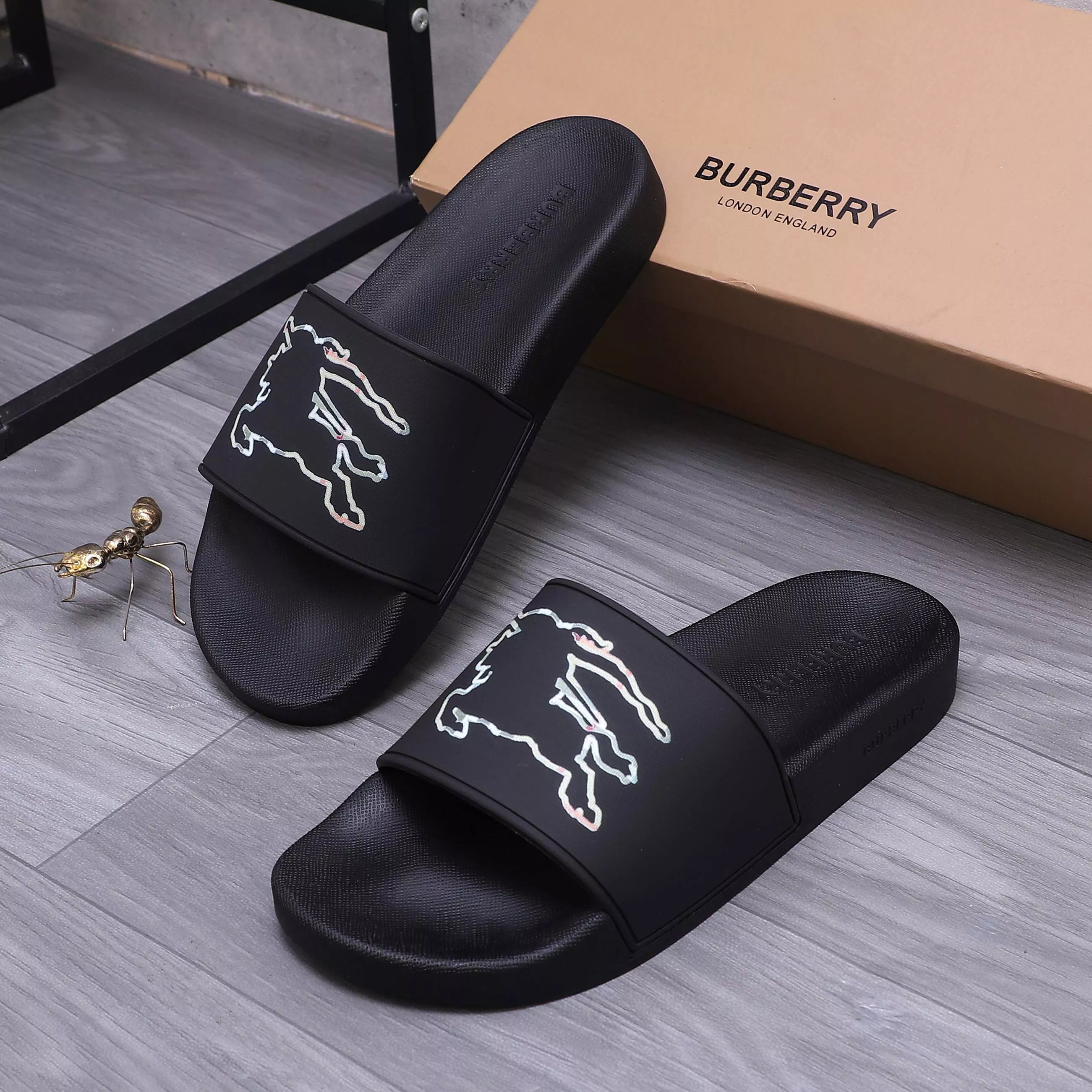 Lightweight 4076 Burberry Slippers For Men