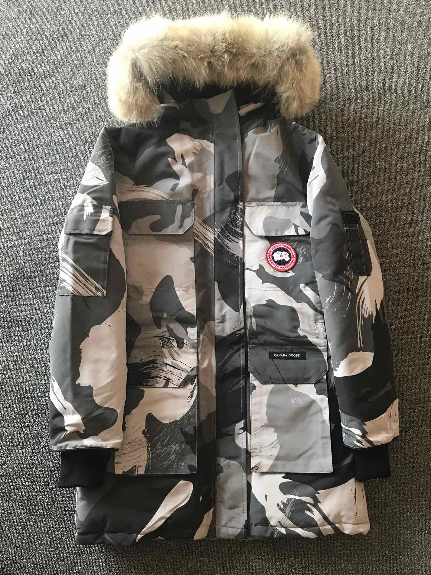 Lightweight 4309 Canada Goose Down Feather Coat Long Sleeved For Women