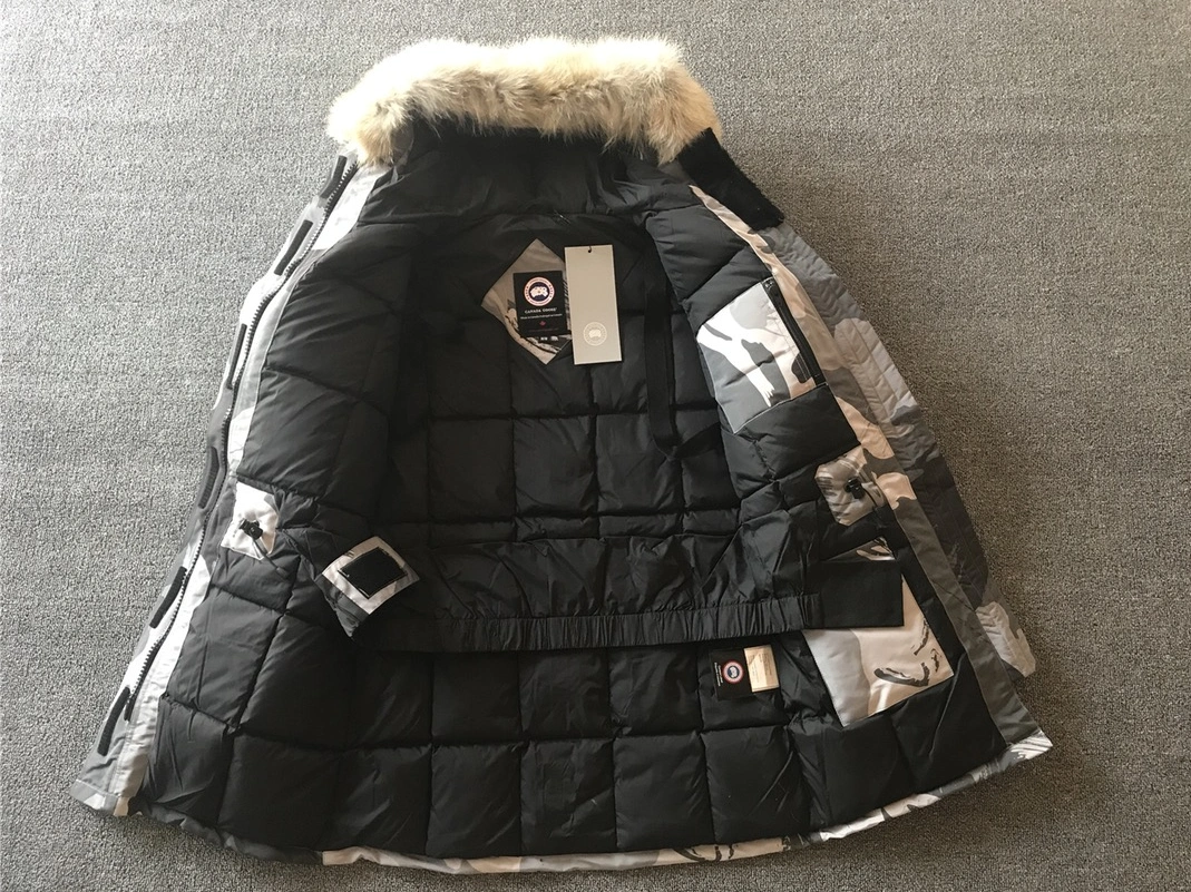 Lightweight 4309 Canada Goose Down Feather Coat Long Sleeved For Women