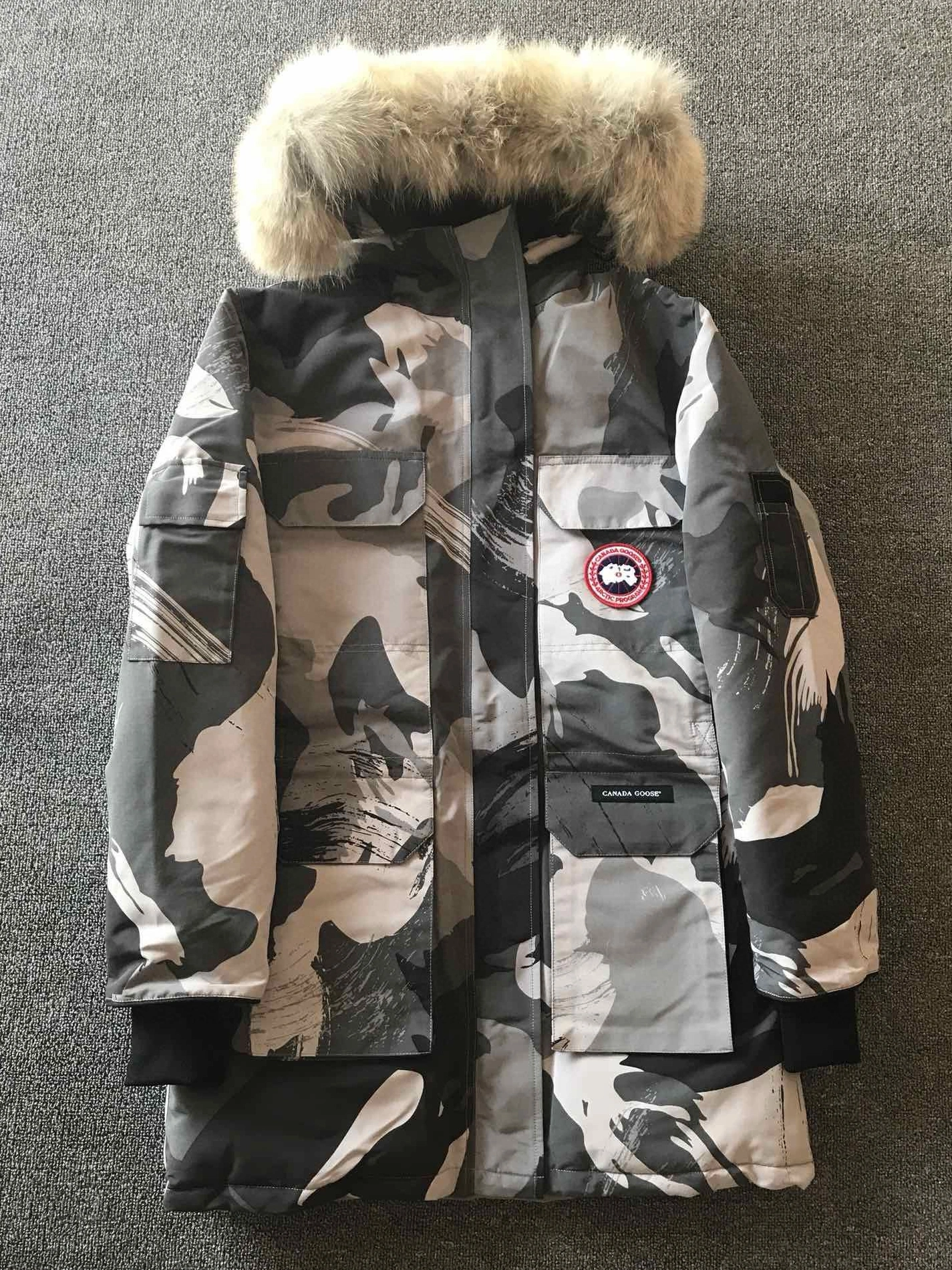 Lightweight 4309 Canada Goose Down Feather Coat Long Sleeved For Women
