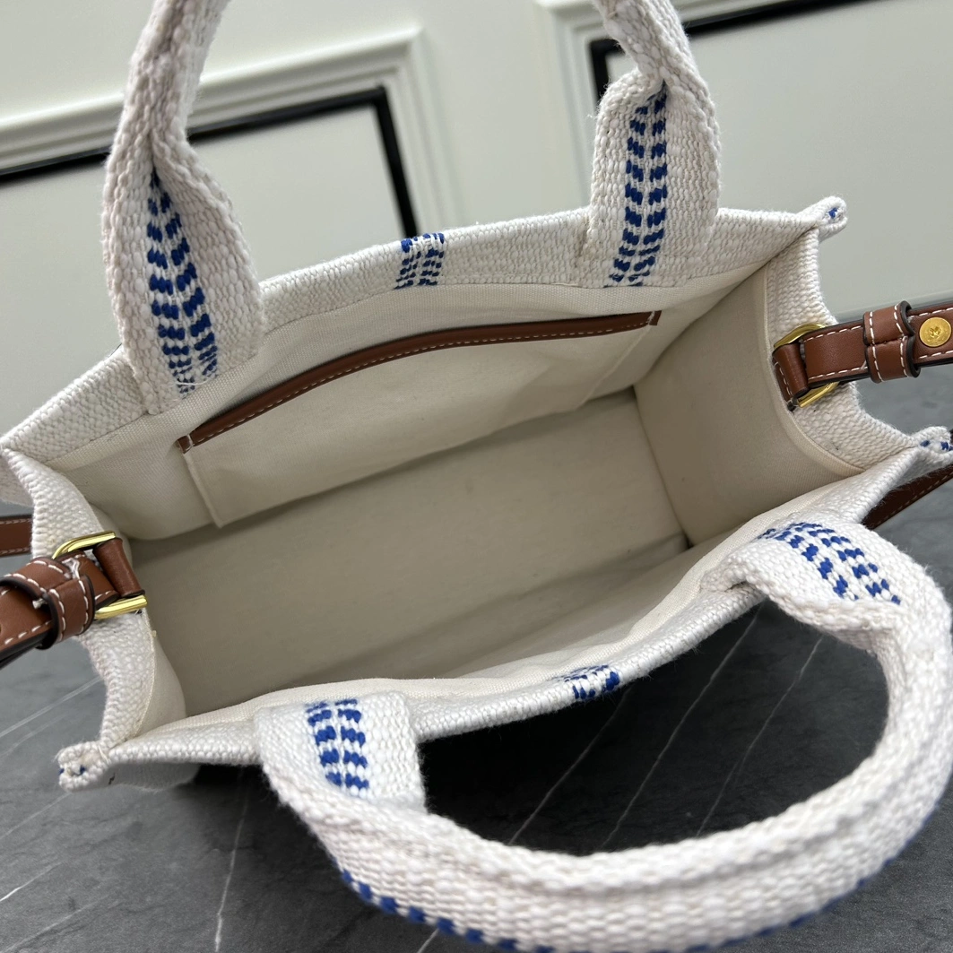 Lightweight 4547 Celine AAA Quality Handbags For Women
