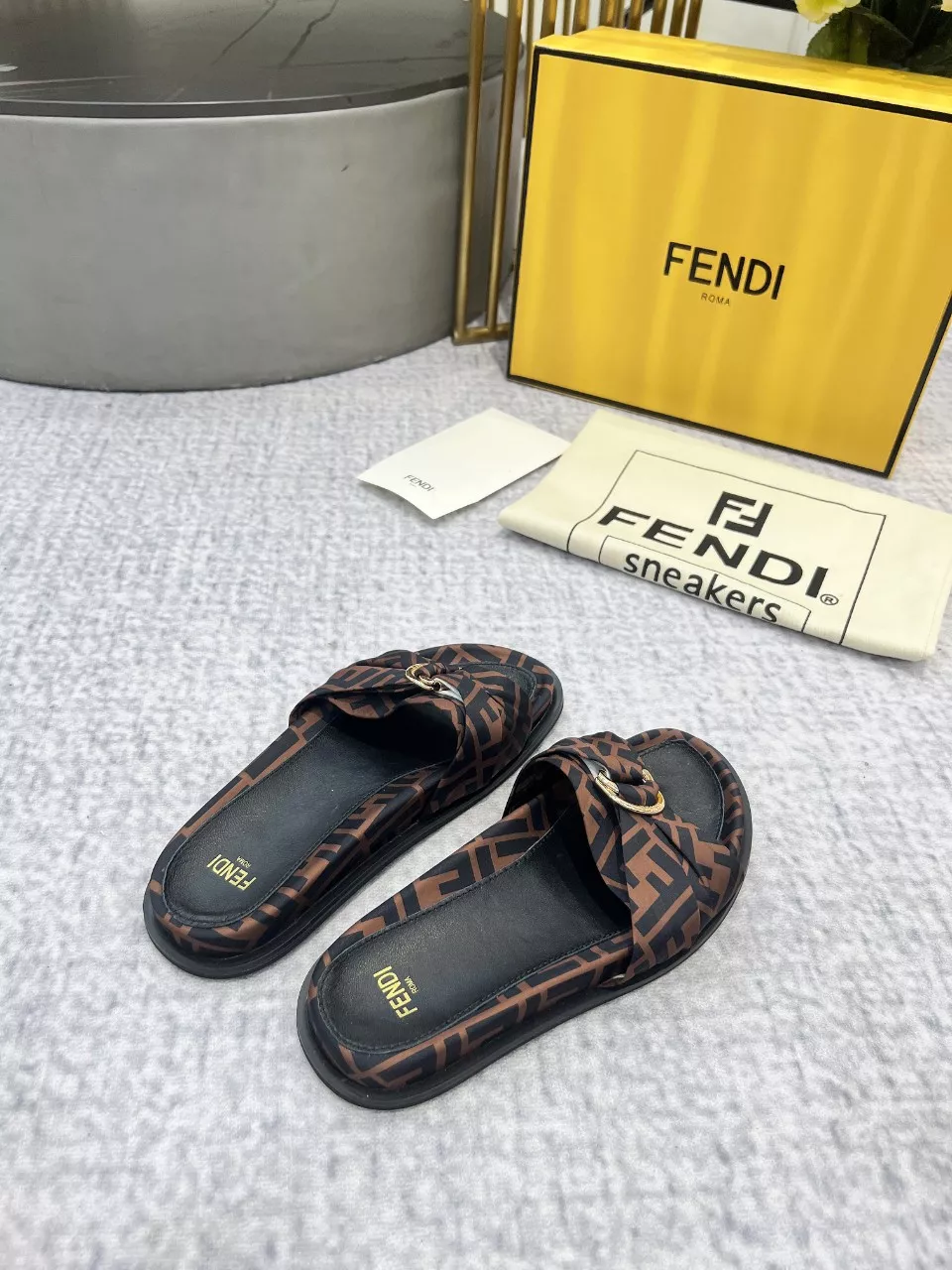 Lightweight 4806 Fendi Slippers For Women