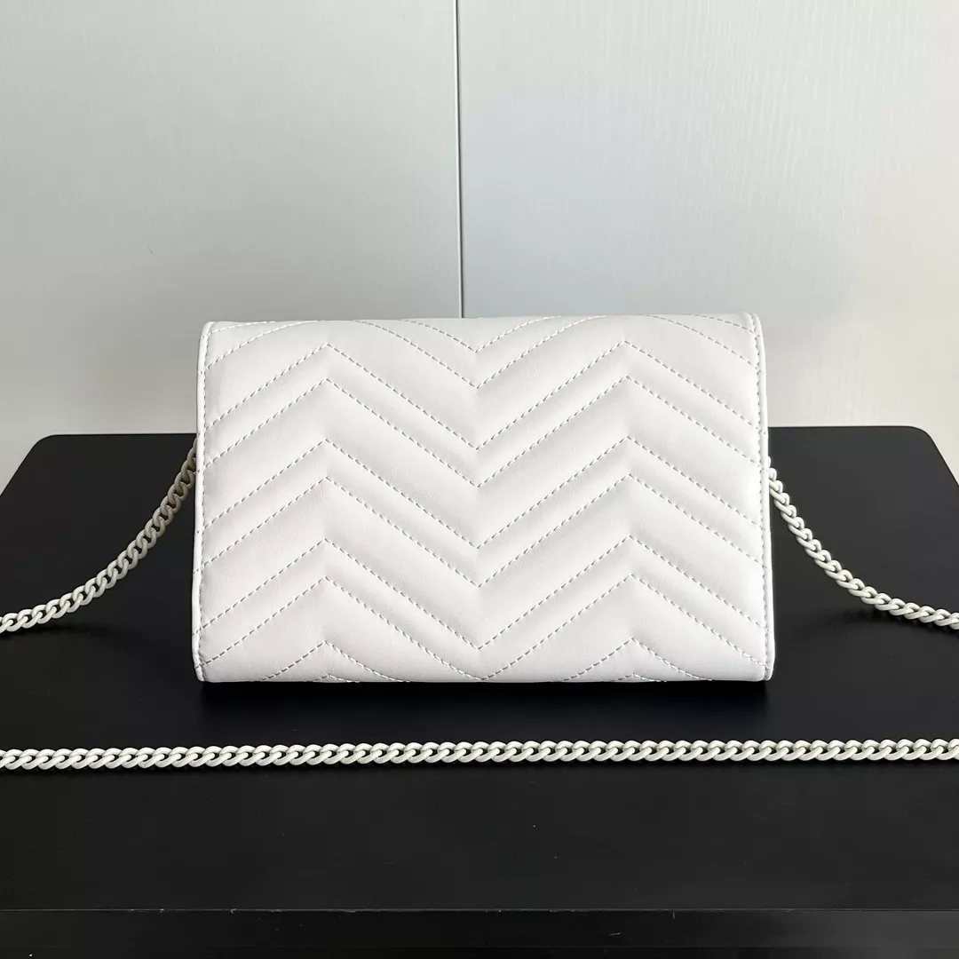 Lightweight 4880 Gucci AAA Quality Messenger Bags For Women