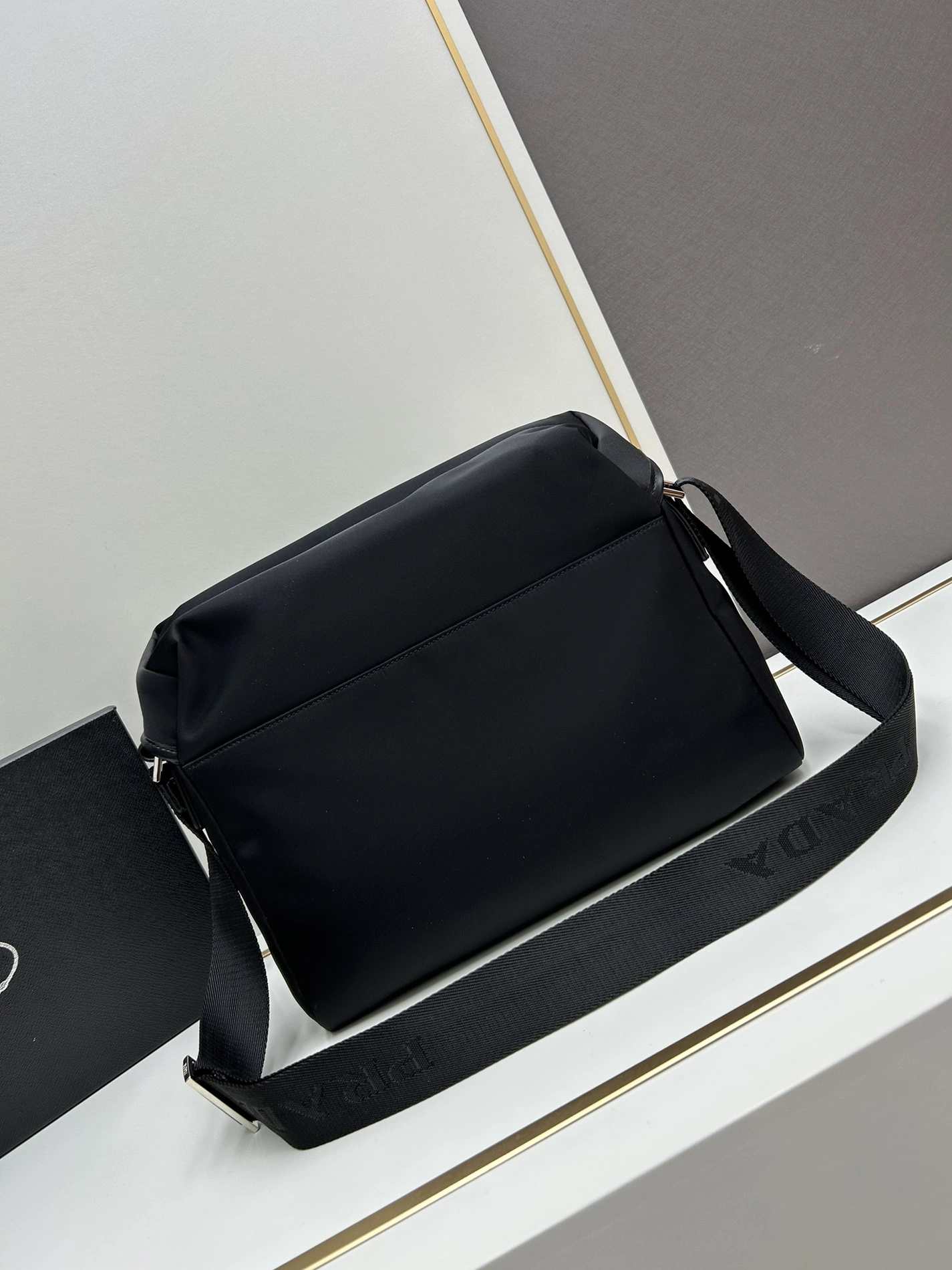 Lightweight 4957 Prada AAA Man Messenger Bags