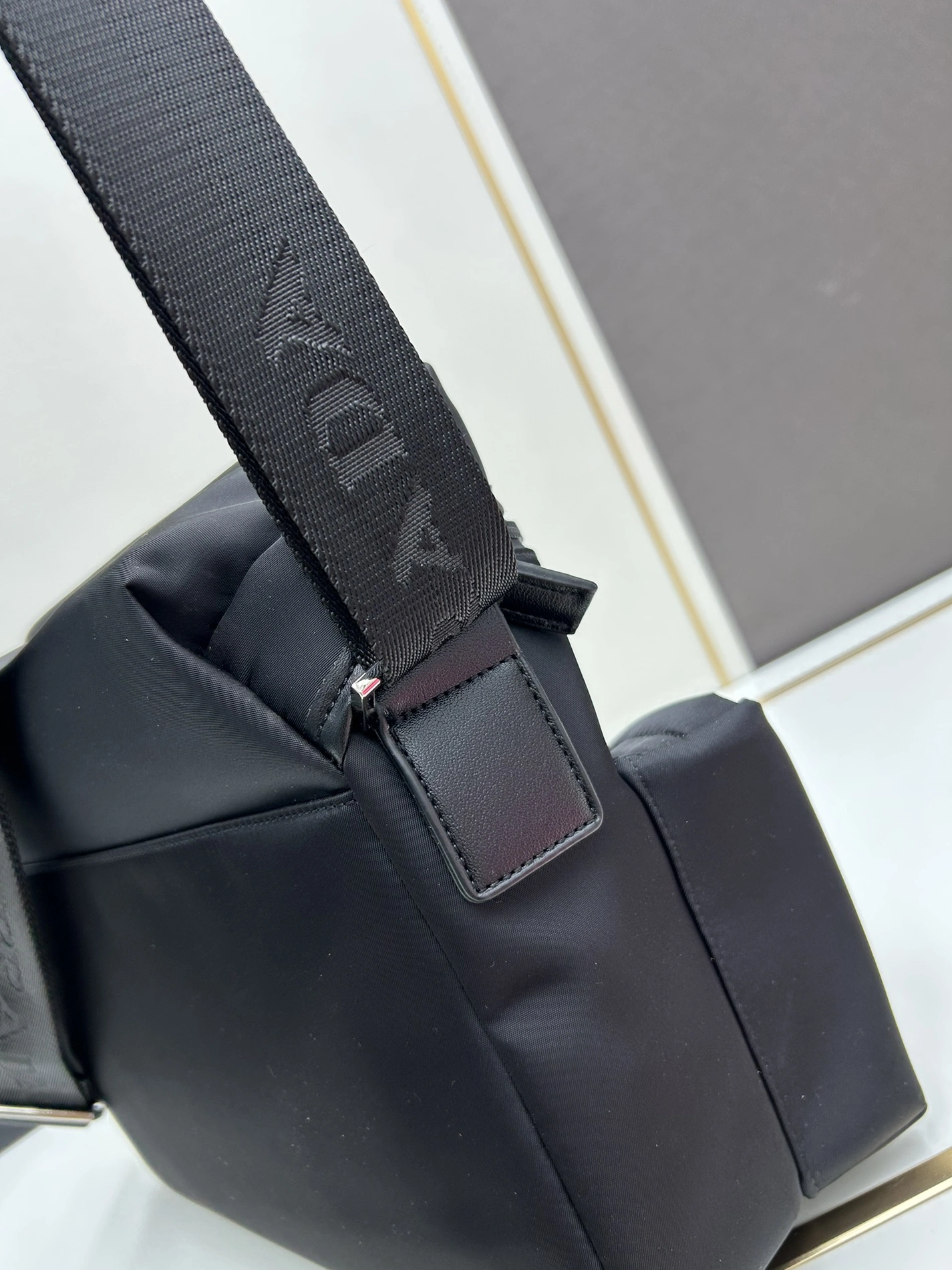 Lightweight 4957 Prada AAA Man Messenger Bags