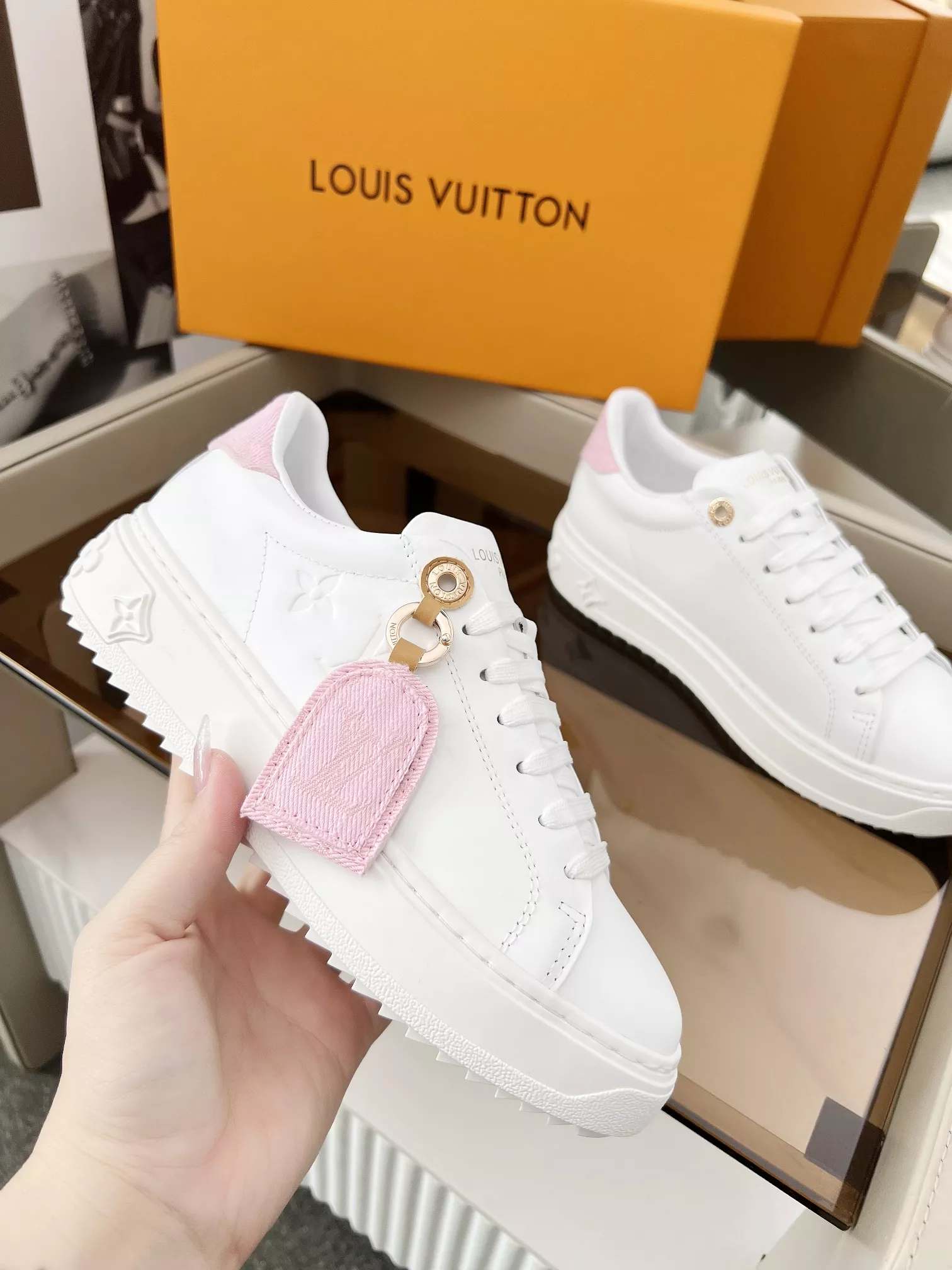 Lightweight 4988 Louis Vuitton Casual Shoes For Women