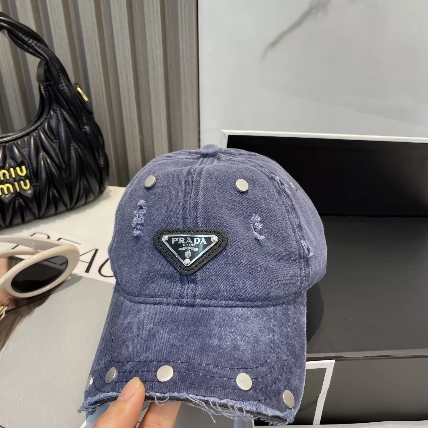 Lightweight 5255 Prada Caps