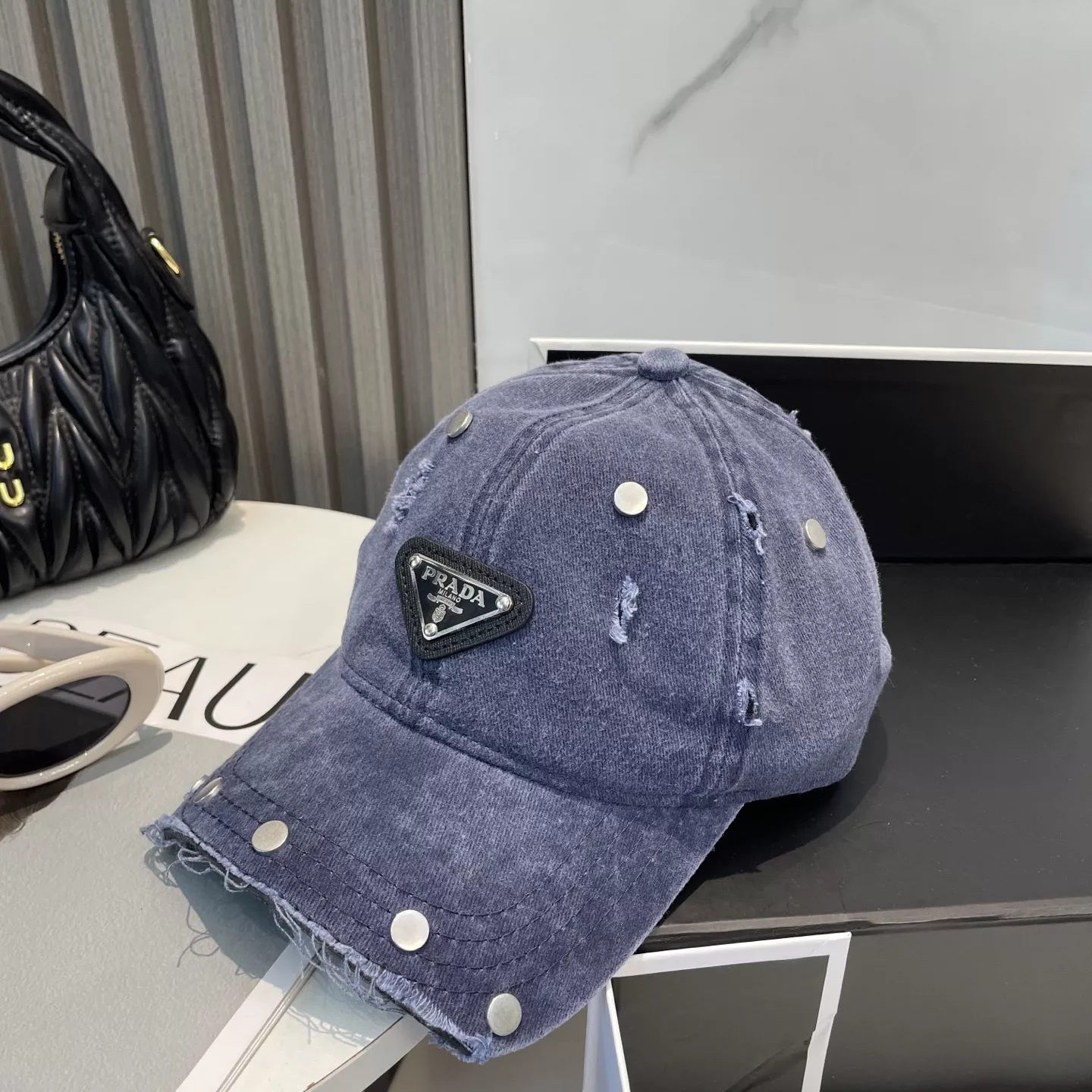 Lightweight 5255 Prada Caps