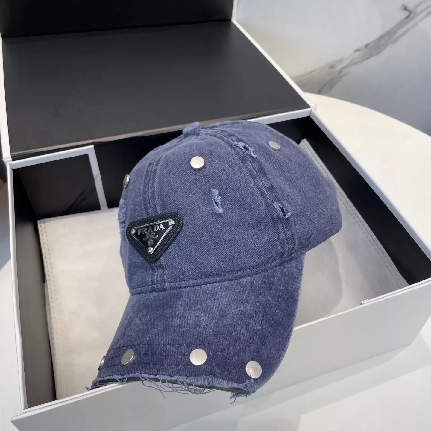 Lightweight 5255 Prada Caps