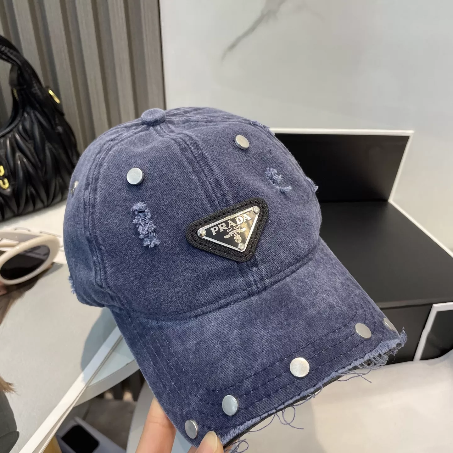 Lightweight 5255 Prada Caps