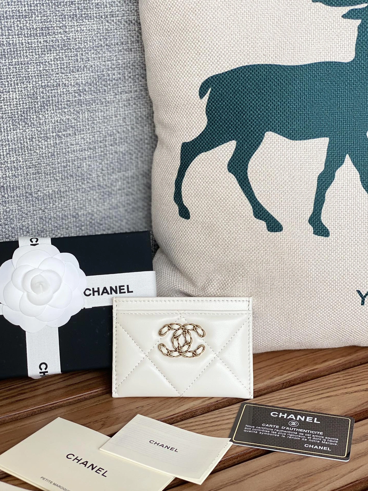 Lightweight 5583 Chanel Card Case