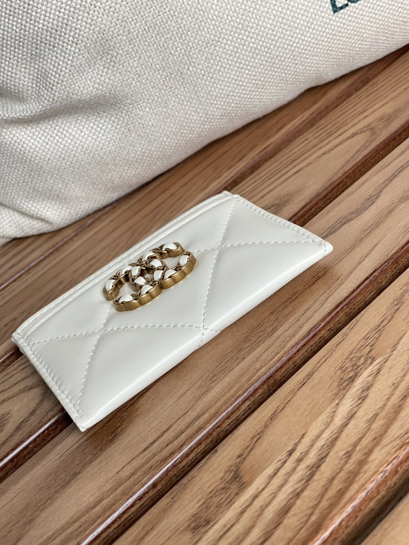 Lightweight 5583 Chanel Card Case