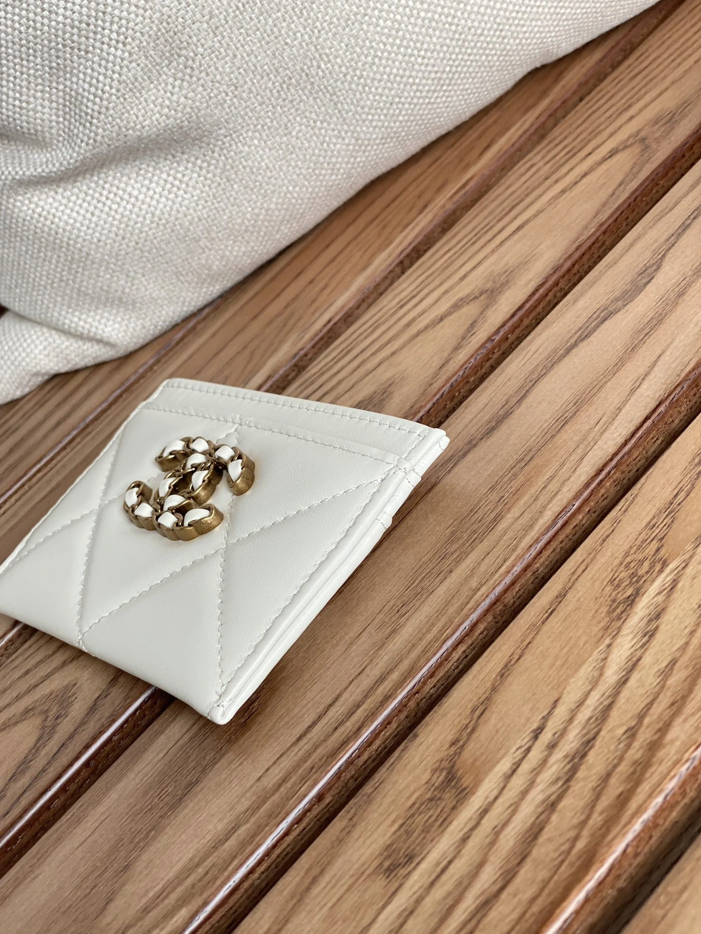 Lightweight 5583 Chanel Card Case