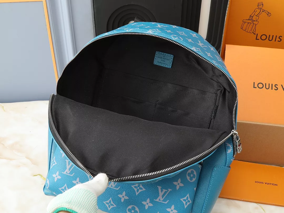 Lightweight 570 Louis Vuitton AAA Quality Backpacks For Women