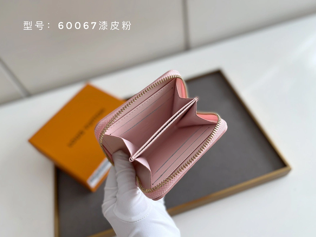 Lightweight 5811 Louis Vuitton LV Wallets