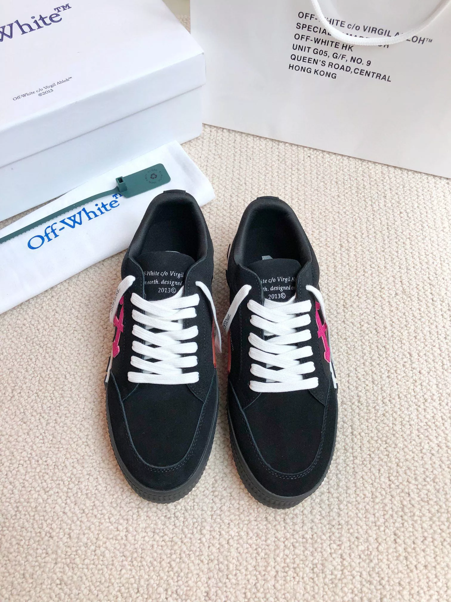 Lightweight 585 Off-White Casual Shoes For Men