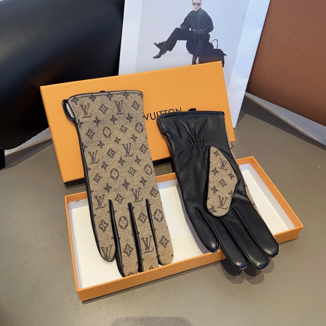 Lightweight 6040 Louis Vuitton LV Gloves For Women