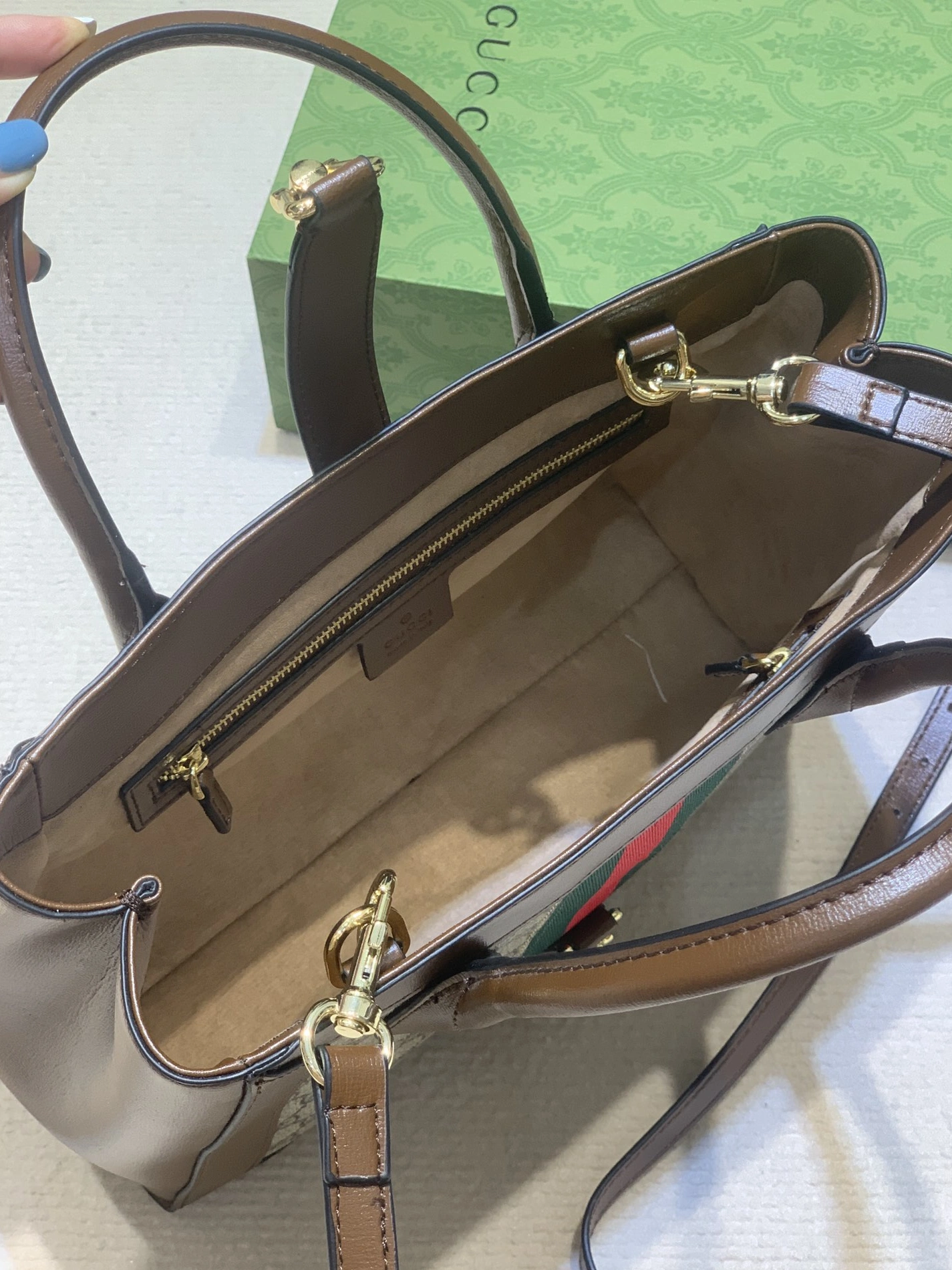 Lightweight 6100 Gucci AAA Quality Handbags For Women