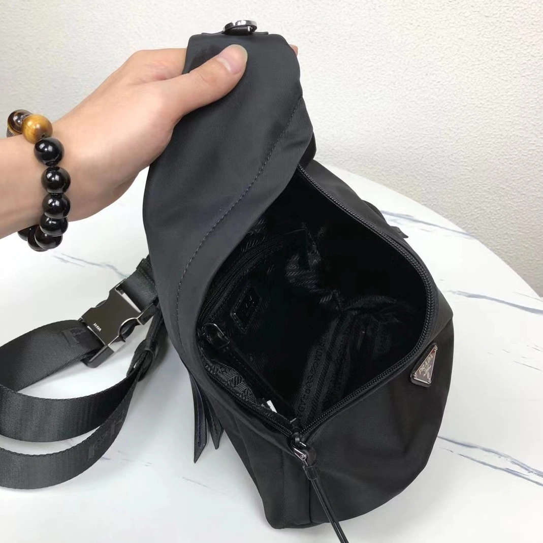 Lightweight 6475 Prada AAA Man Messenger Bags