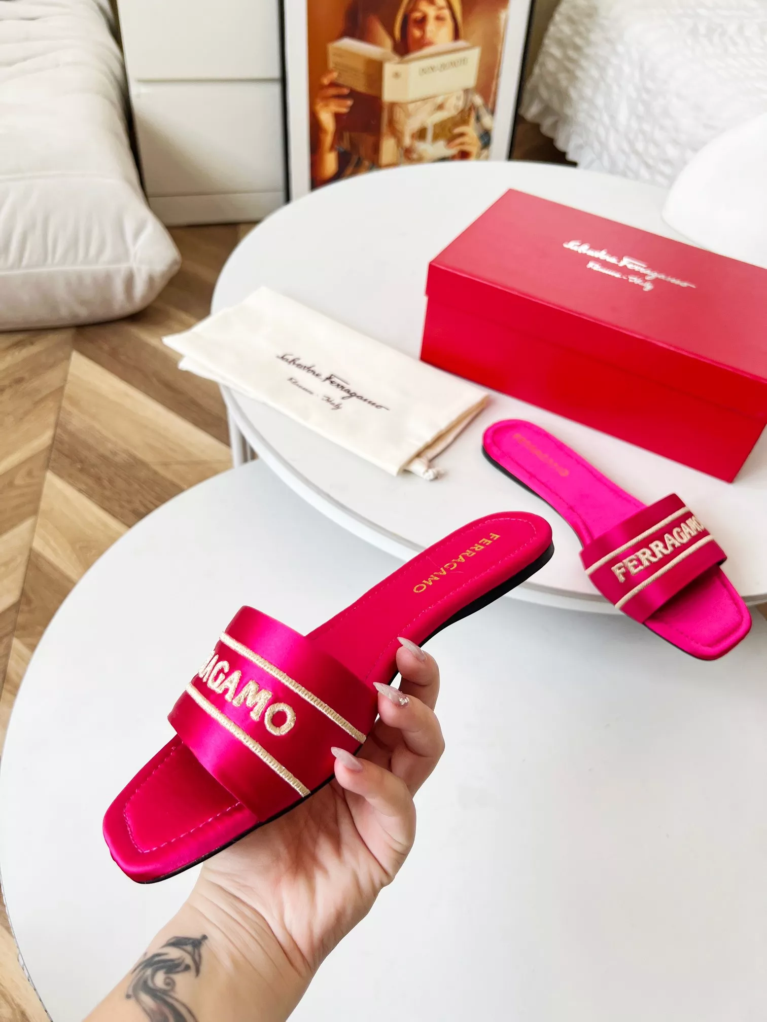 Lightweight 6690 Salvatore Ferragamo Slippers For Women