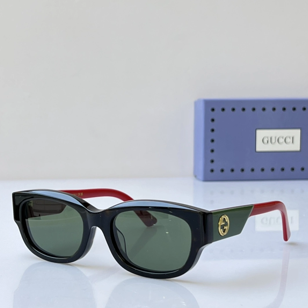 Lightweight 6773 Gucci AAA Quality Sunglasses
