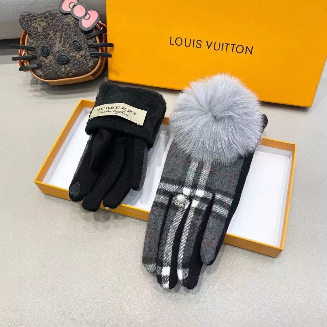 Lightweight 6777 Burberry Gloves