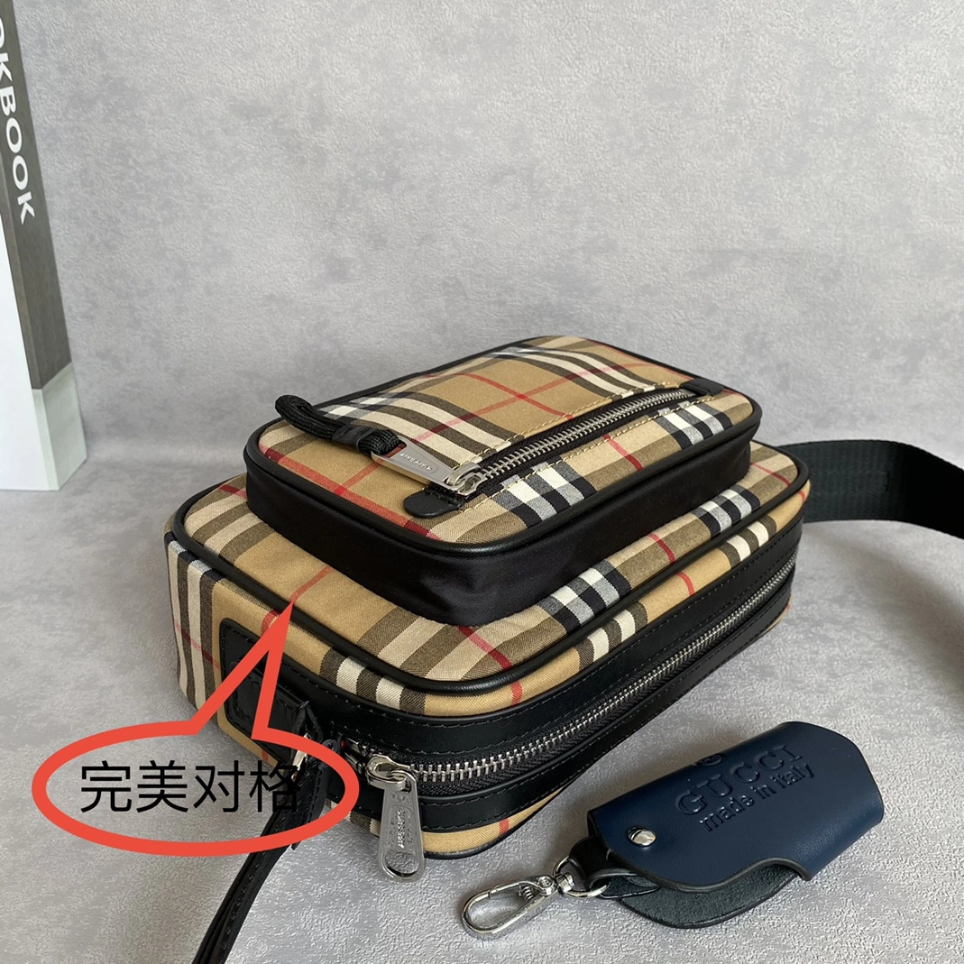 Lightweight 6808 Burberry AAA Man Messenger Bags