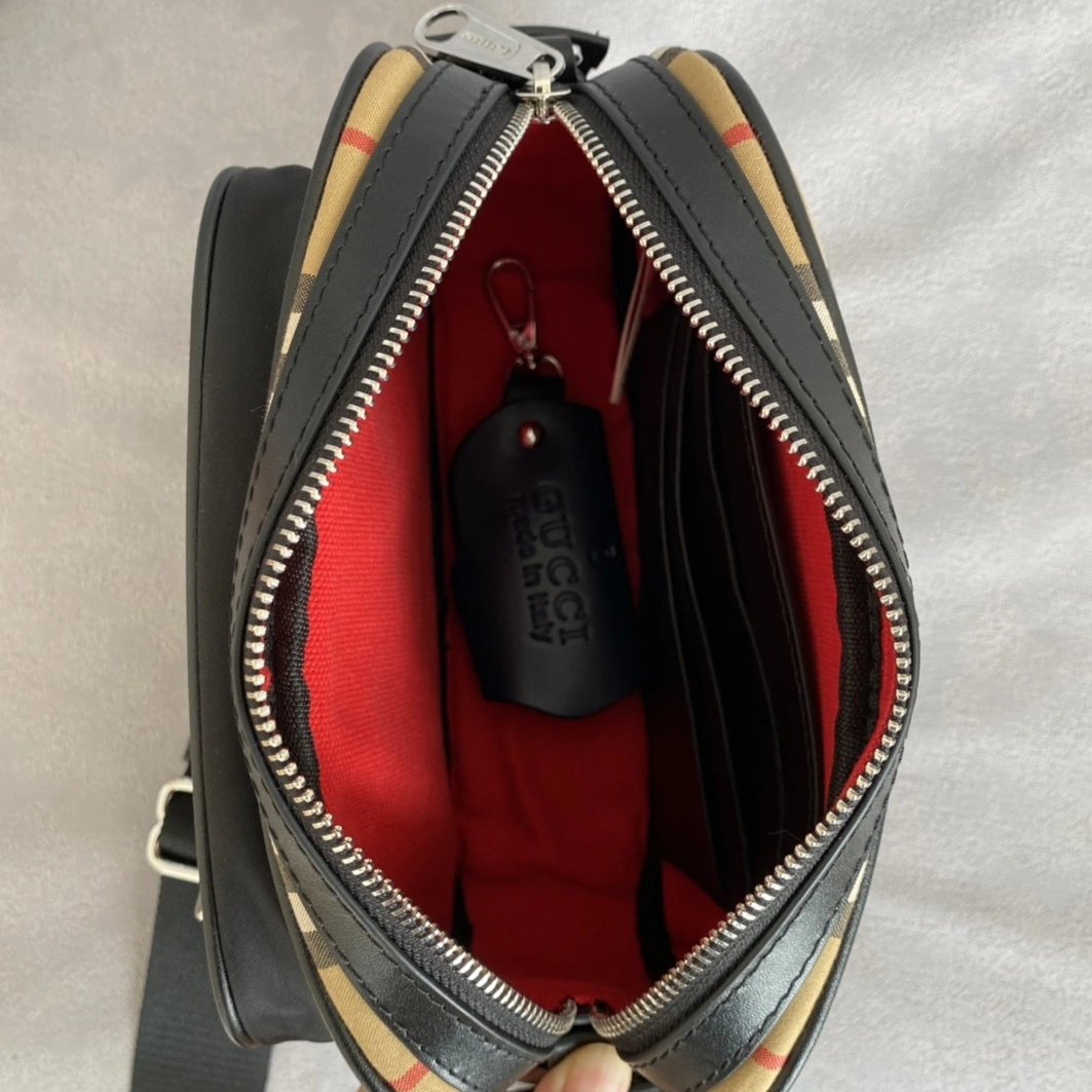 Lightweight 6808 Burberry AAA Man Messenger Bags