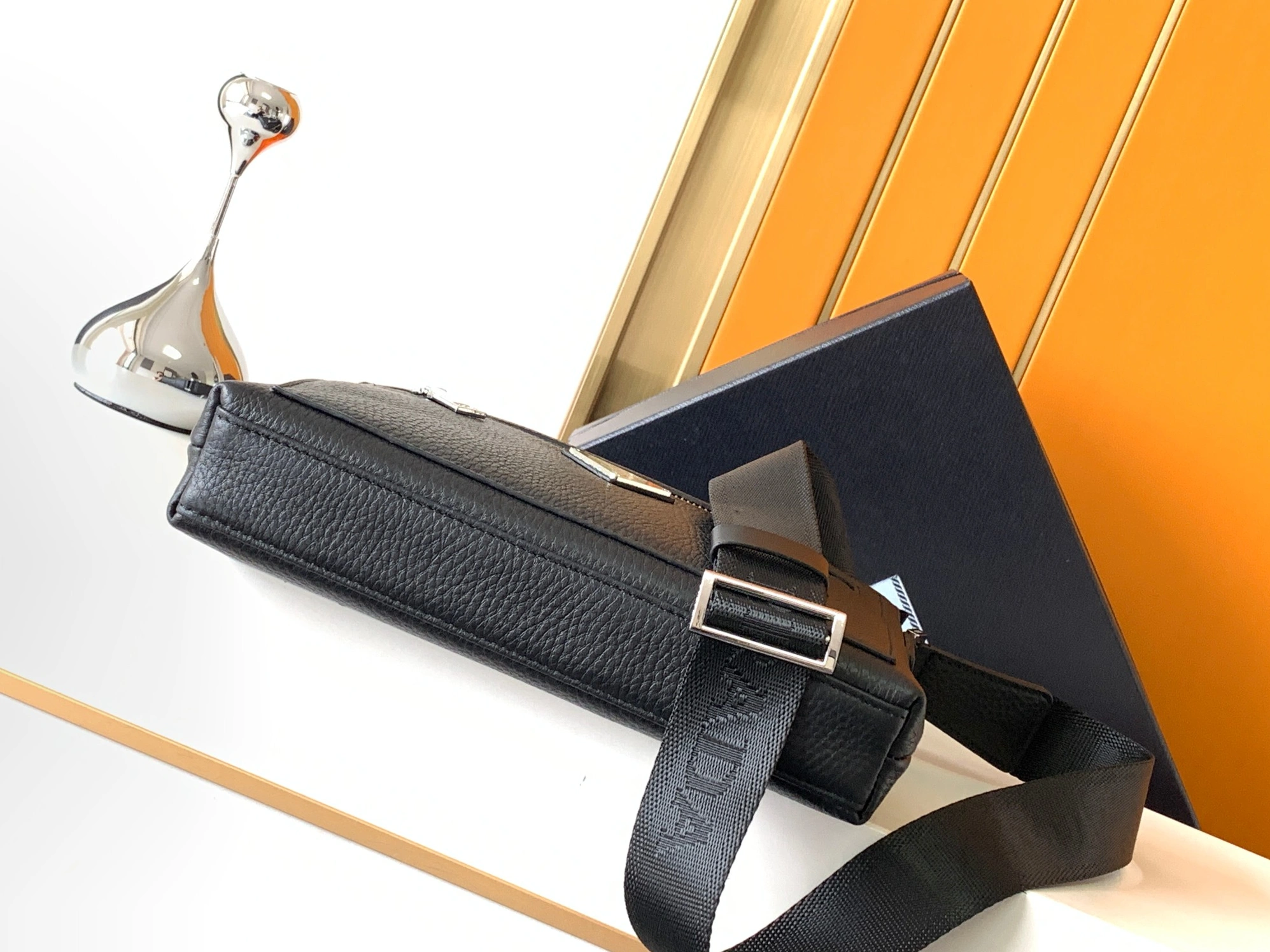 Lightweight 683 Prada AAA Man Messenger Bags