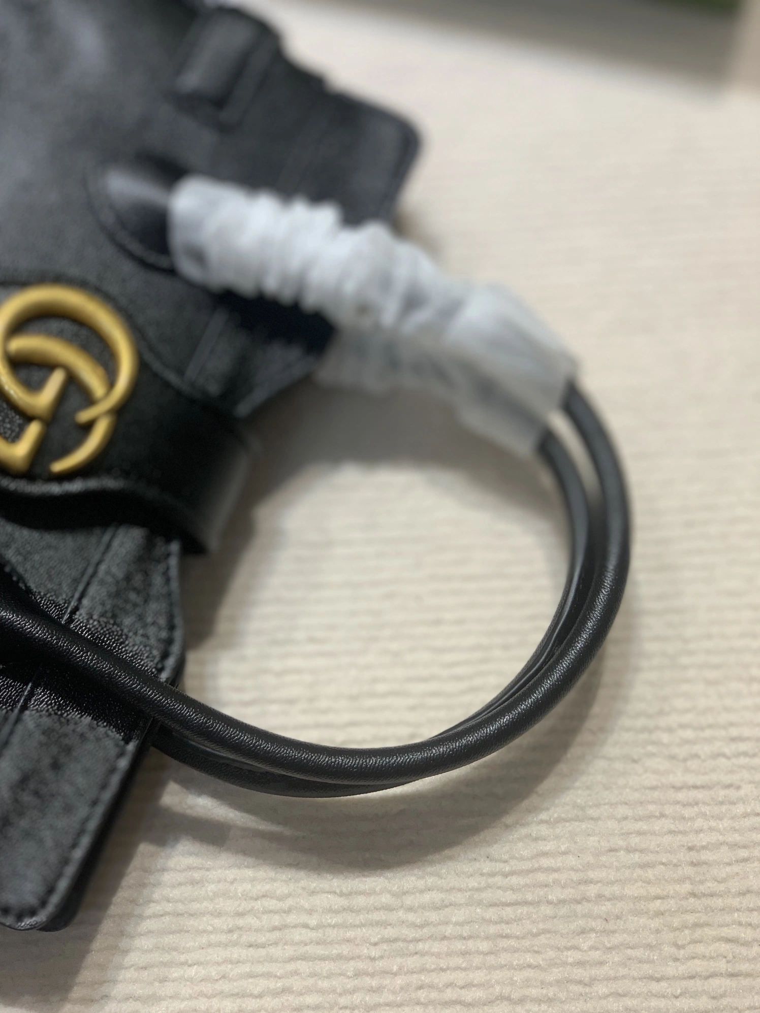 Lightweight 687 Gucci AAA Quality Handbags For Women