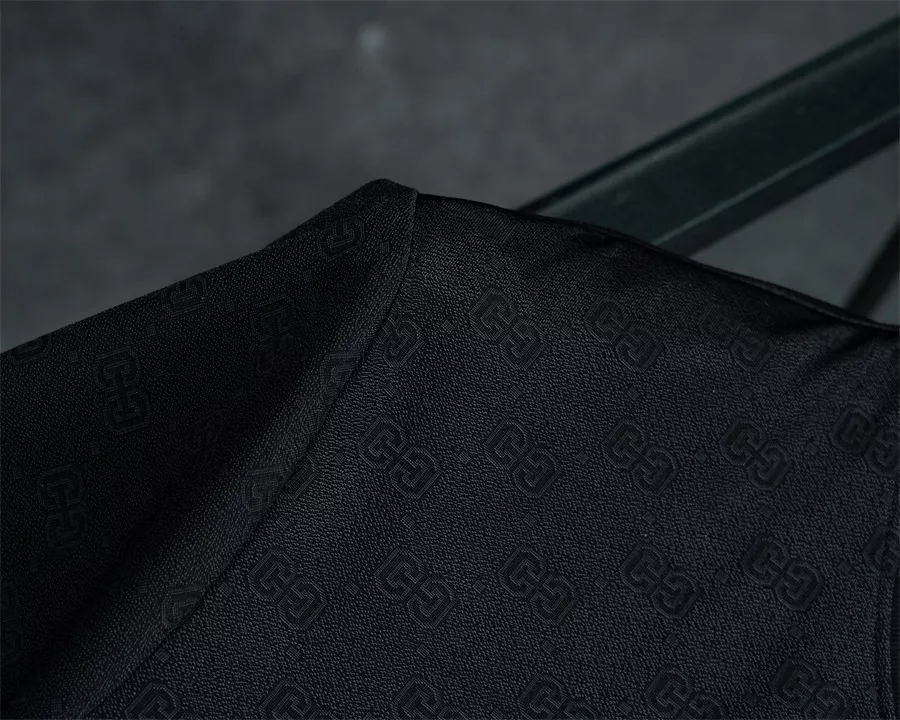 Lightweight 6893 Gucci T-Shirts Short Sleeved For Men
